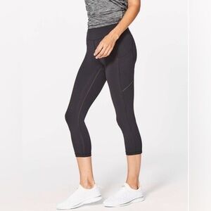 Lululemon Speed Up Crop 21" Black Size 6